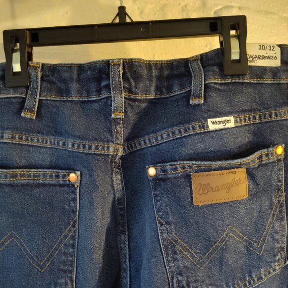 NWT Wrangler Jeans Hi-Rise Boot Cut Women's Dark Blue Size 30-32 - Picture 10 of 12